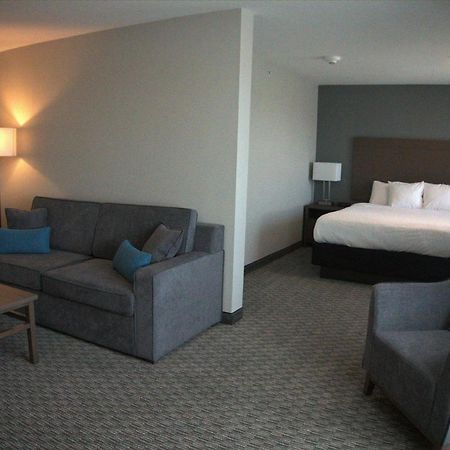Brookstone Inn & Suites Fort Dodge Extérieur photo