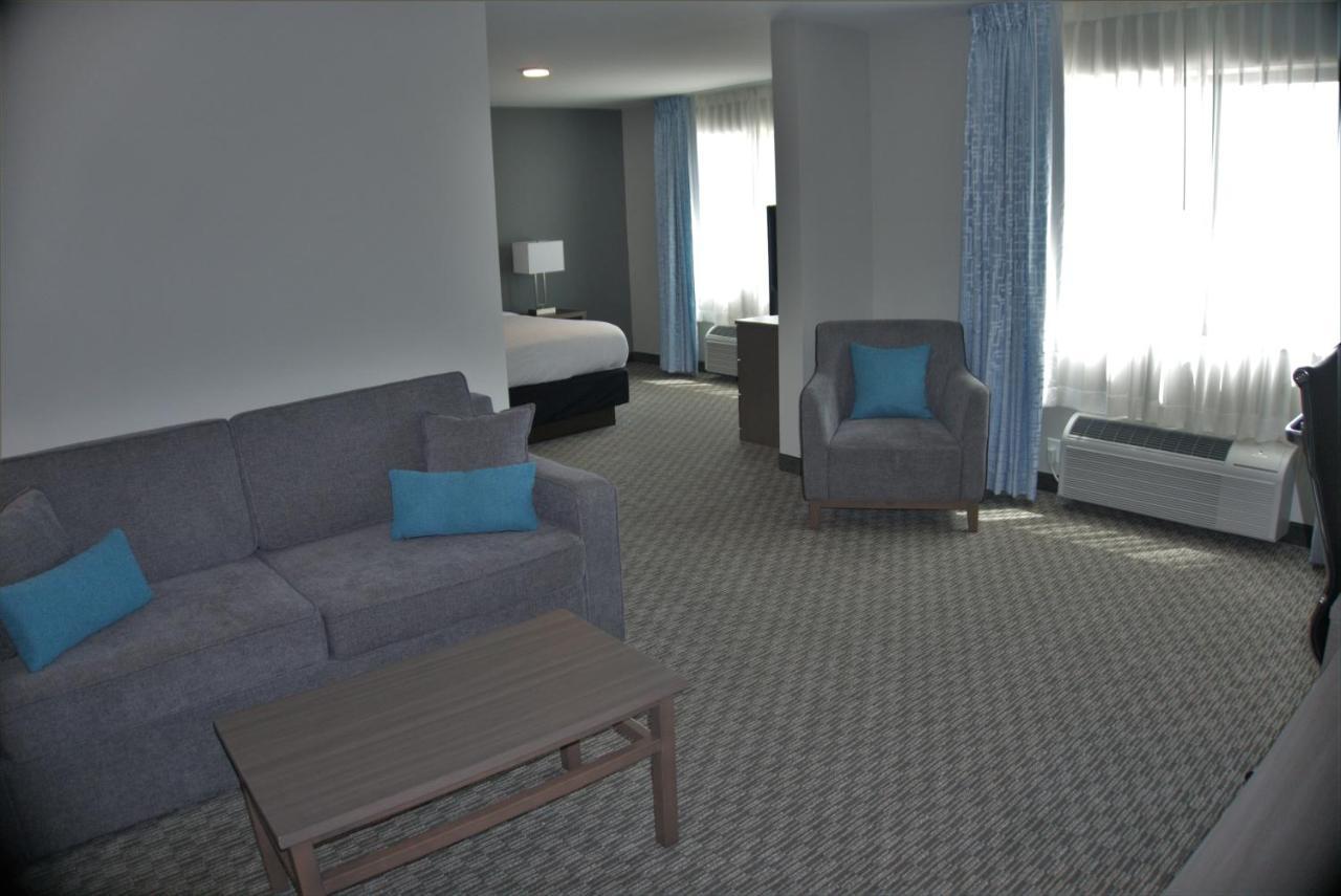 Brookstone Inn & Suites Fort Dodge Extérieur photo