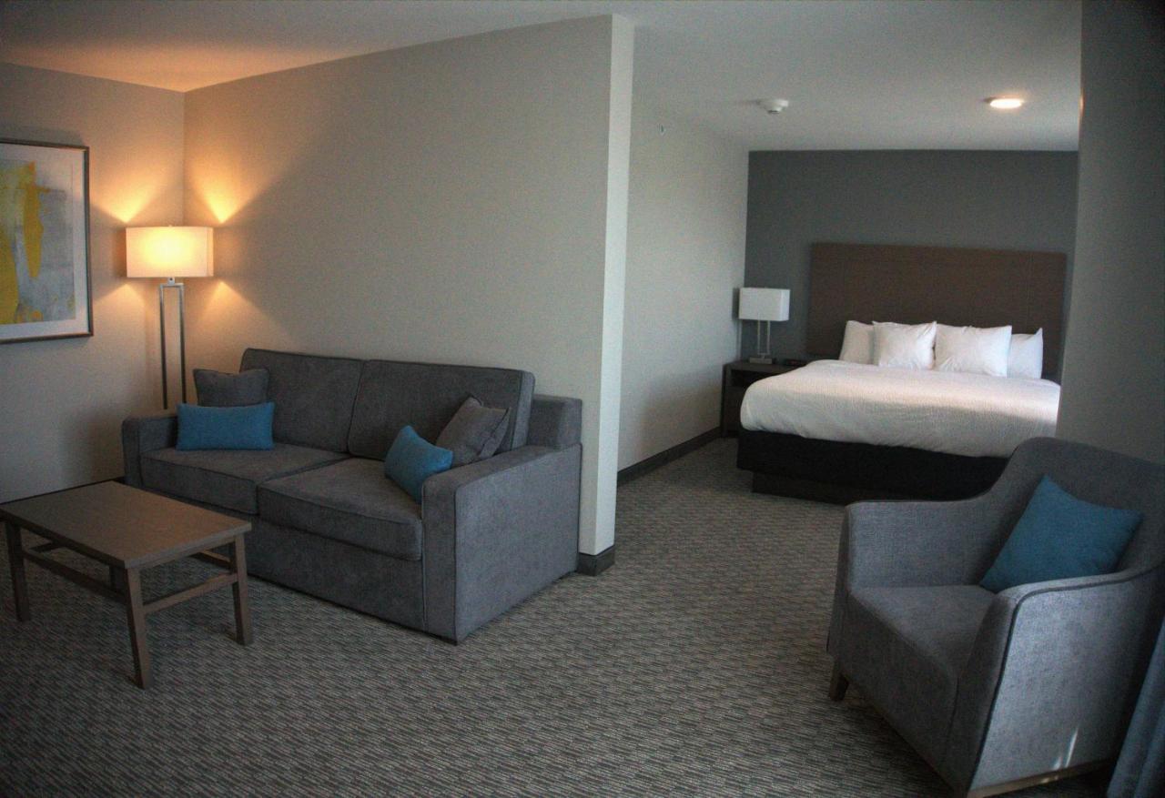 Brookstone Inn & Suites Fort Dodge Extérieur photo