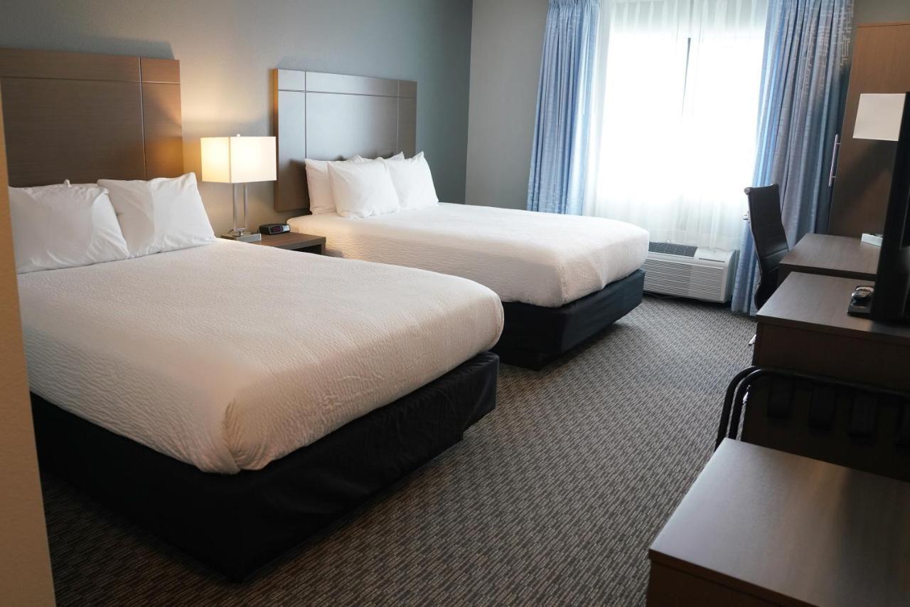 Brookstone Inn & Suites Fort Dodge Extérieur photo